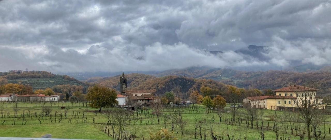La Casa Rossa Arcola Con Vista Villa Bagian luar foto